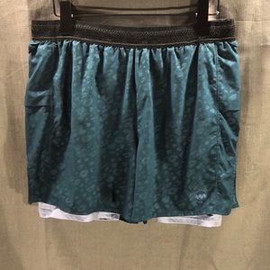 Janji Traverse Running Shorts, size Large